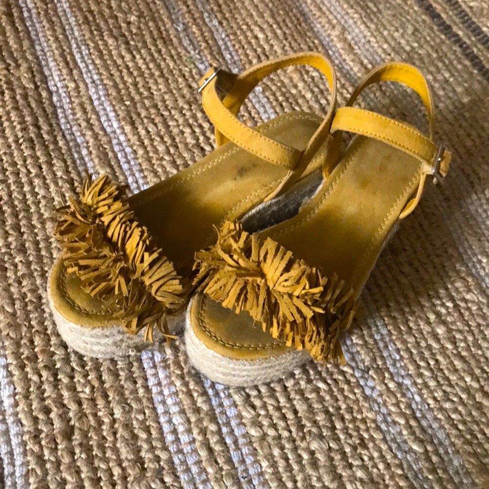 Pull&bear mustard platforms